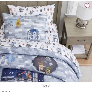 Pottery Barn Kids Star Wars Lego Twin Size sheet sets and comforter